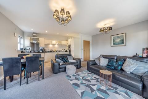 2 bedroom flat for sale, Sandringham House, 501 Harrogate Road, Alwoodley, Leeds, LS17