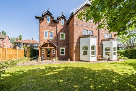 Apartment 2, 1 Bentcliffe Grove, Leeds, LS17 6QQ