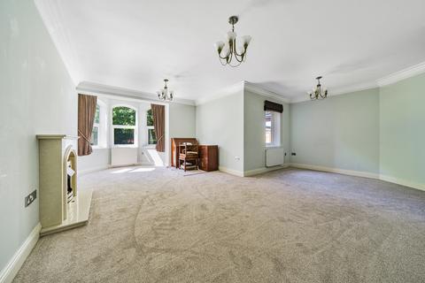 Apartment 2, 1 Bentcliffe Grove, Leeds, LS17 6QQ