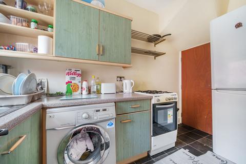 12 Thornville Grove, Leeds, LS6 1JU
