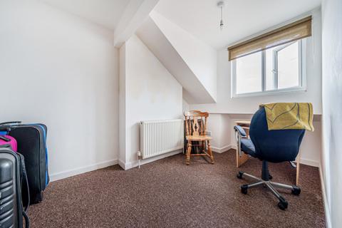 12 Thornville Grove, Leeds, LS6 1JU