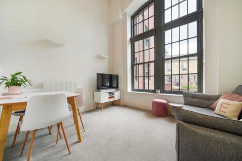 1 bedroom flat for sale - Victoria Gardens, Hyde Park, Leeds, LS6