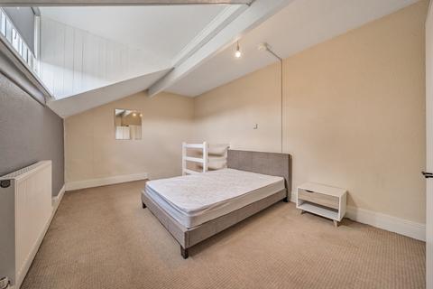 16 Haddon Place, Leeds, LS4 2JU