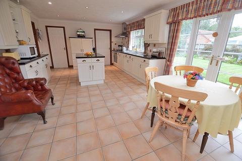 4 bedroom detached house for sale, Turnberry House, 44 Turnberry Drive, Woodhall Spa