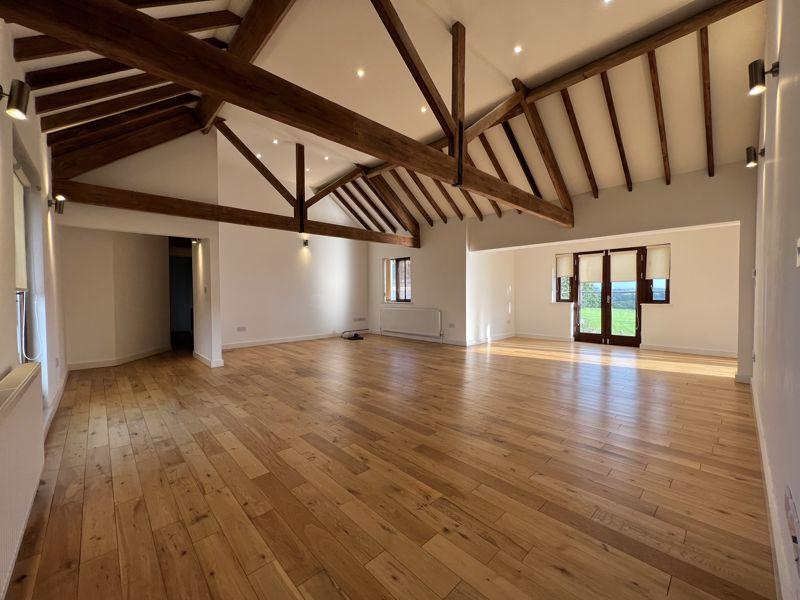 Barn at Gadairwen House, Peterston Road, Groesfaen CF72 8NU 5 bed