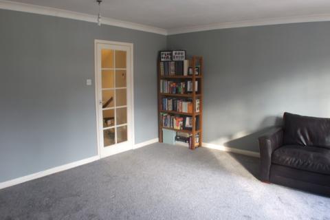 2 bedroom flat to rent, Fairlawns, Langley Road, Watford