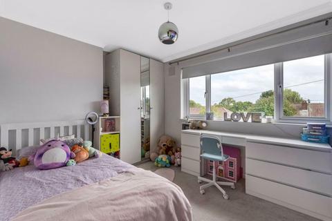 140 Maylands Drive, Sidcup, DA14 4RL
