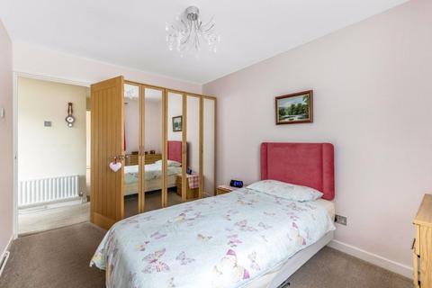 21 Lyminge Close, Sidcup, DA14 6RE