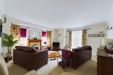2 bedroom apartment for sale, THE VILLAGE, CATERHAM ON THE HILL