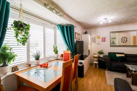 7 Campion Close, Rush Green, Romford, RM7 0WX
