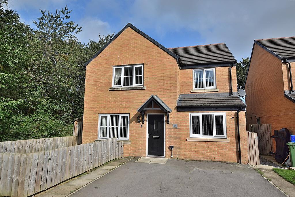 St. Cuthberts Close, Catterick Garrison 4 bed detached house for sale