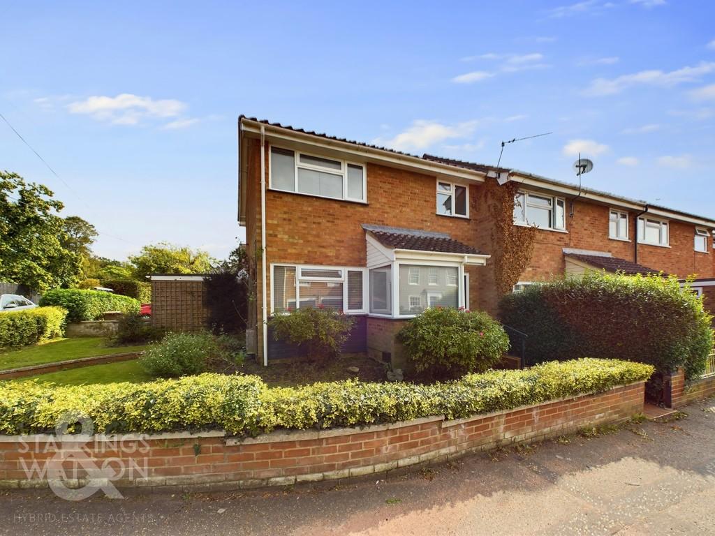The Street, Blofield, Norwich 3 bed semidetached house for sale £325,000