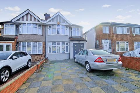 54 Daryngton Drive, Greenford, UB6 8BL