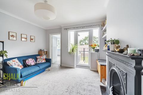 2a Maywin Drive, Hornchurch, RM11 3ST
