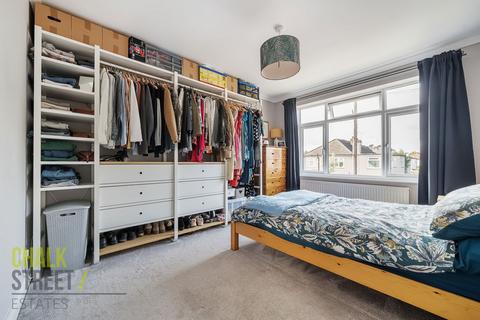 2a Maywin Drive, Hornchurch, RM11 3ST