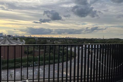 2 bedroom apartment to rent, Cargo House, Galleons Reach, London, E16