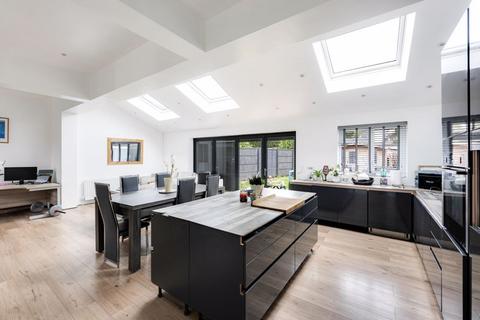 3 bedroom semi-detached house for sale - Lovelinch Gardens, Long Ashton