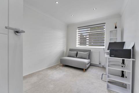 142 Arundel Road, Walton, Peterborough, PE4 6JQ