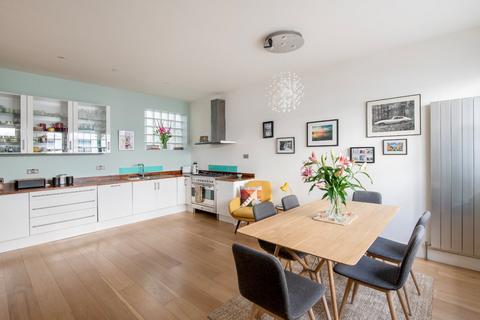 3 bedroom mews for sale, Frederick Close, Bayswater, London, W2