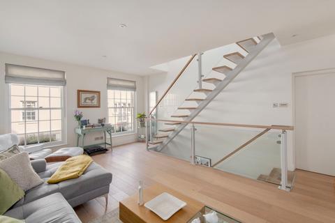 3 bedroom mews for sale, Frederick Close, Hyde Park Estate, London, W2