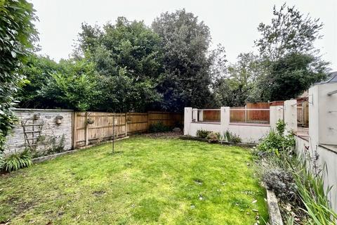 2 bedroom apartment to rent, Surrey Road, Bournemouth, BH4