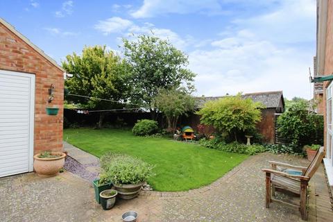 54 Castle Drive, Northborough, Peterborough, PE6 9DL