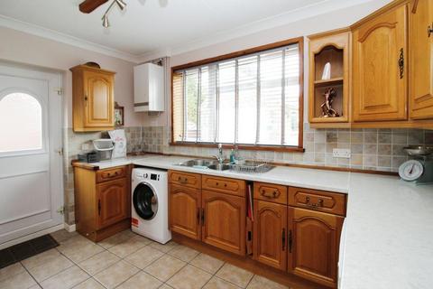 54 Castle Drive, Northborough, Peterborough, PE6 9DL