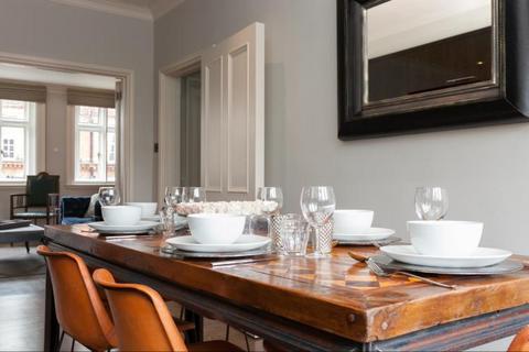 2 bedroom apartment to rent, North Audley Street, London