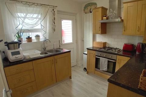 3 bedroom terraced house for sale, West Avenue, Donnington, Telford, Shropshire, TF2