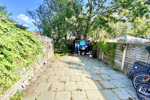32 Westerham Drive, Sidcup, DA15 9NR