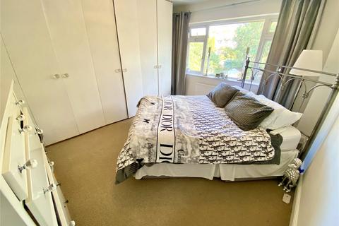 32 Westerham Drive, Sidcup, DA15 9NR