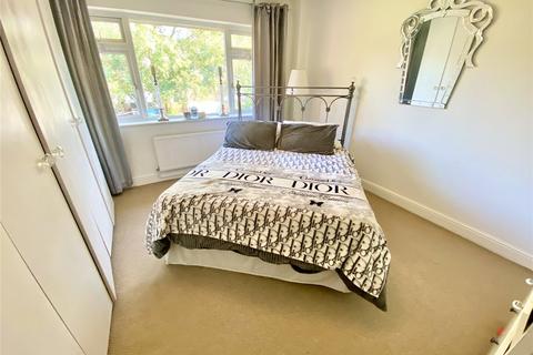 32 Westerham Drive, Sidcup, DA15 9NR