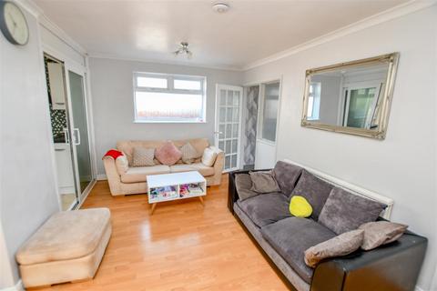 3 bedroom end of terrace house for sale, Floral Drive, London Colney, St. Albans