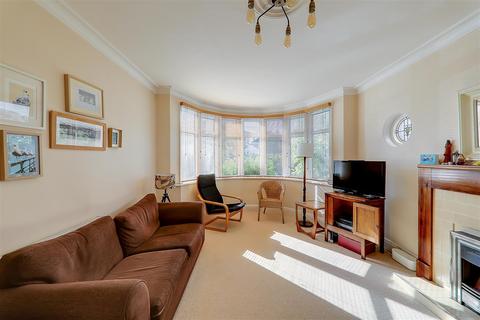 3 bedroom detached house for sale, Lavington Road, Worthing