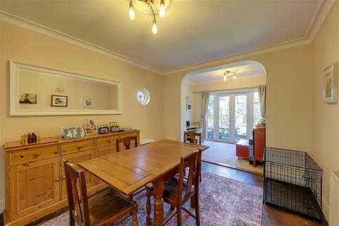 3 bedroom detached house for sale, Lavington Road, Worthing