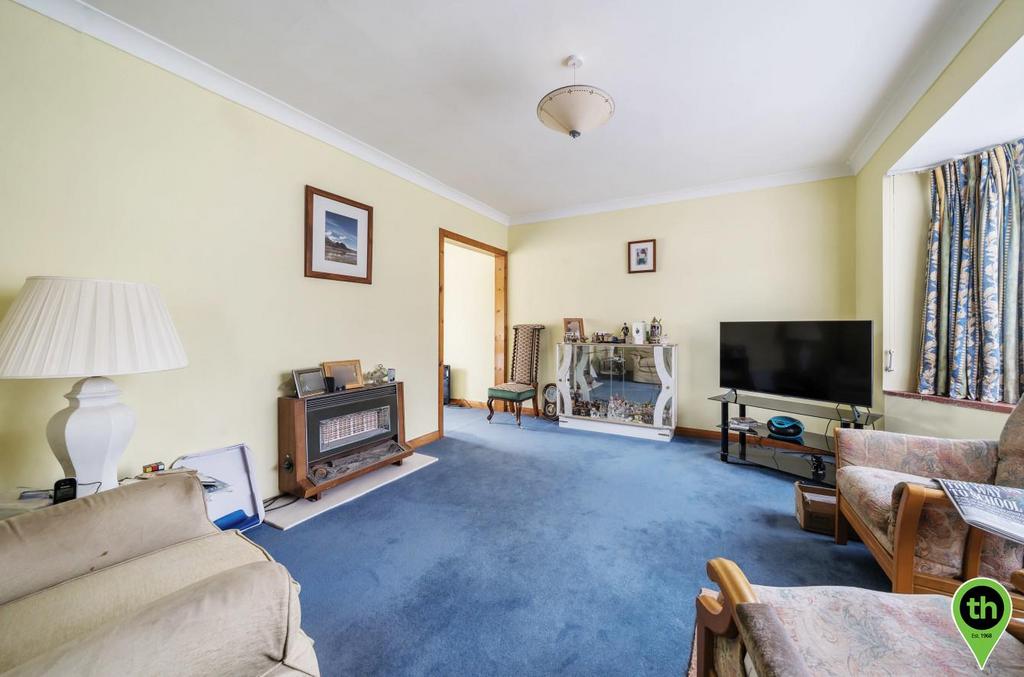 Fairmead Crescent, Edgware 3 bed terraced house for sale £499,950