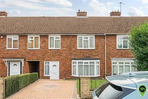 40 Fairmead Crescent, Edgware, HA8 8YQ