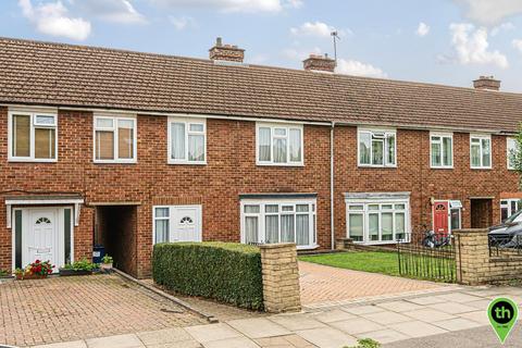 40 Fairmead Crescent, Edgware, HA8 8YQ