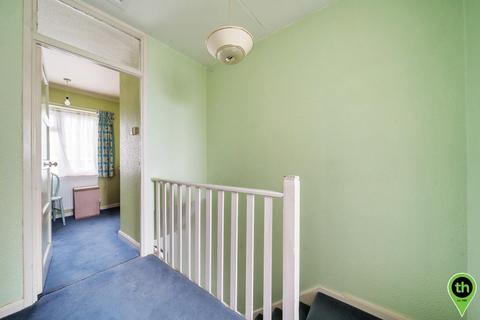 40 Fairmead Crescent, Edgware, HA8 8YQ