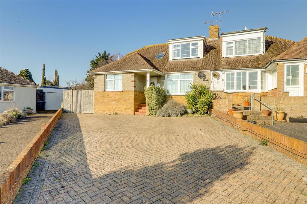 Hawkins Close, ShorehamBySea 4 bed chalet for sale £575,000