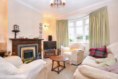 4 Cyprus Mount, Wakefield, WF1 2RH