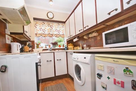 4 Cyprus Mount, Wakefield, WF1 2RH