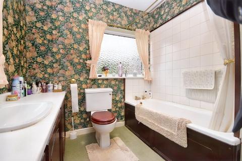 4 Cyprus Mount, Wakefield, WF1 2RH