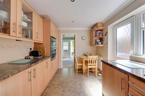 3 bedroom detached house for sale, Welland Road, Worthing