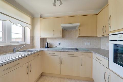1 bedroom retirement property for sale, Penfold Road, Worthing