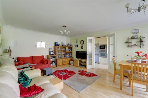 1 bedroom retirement property for sale - Penfold Road, Worthing
