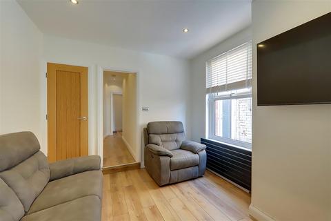 2 bedroom flat for sale - Highfield Road, Worthing