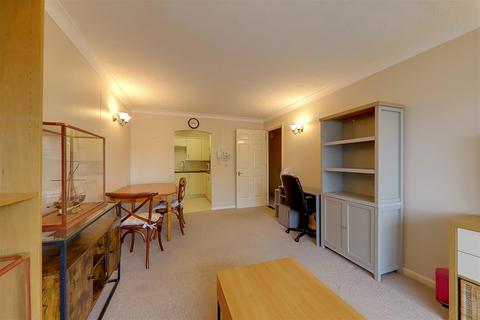 1 bedroom retirement property for sale, Penrith Court, Broadwater Street East, Worthing