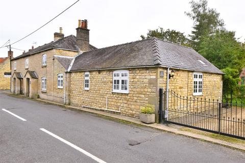 2 bedroom cottage for sale, High Street, Leadenham, Lincoln