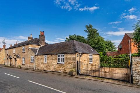 2 bedroom cottage for sale, High Street, Leadenham, Lincoln